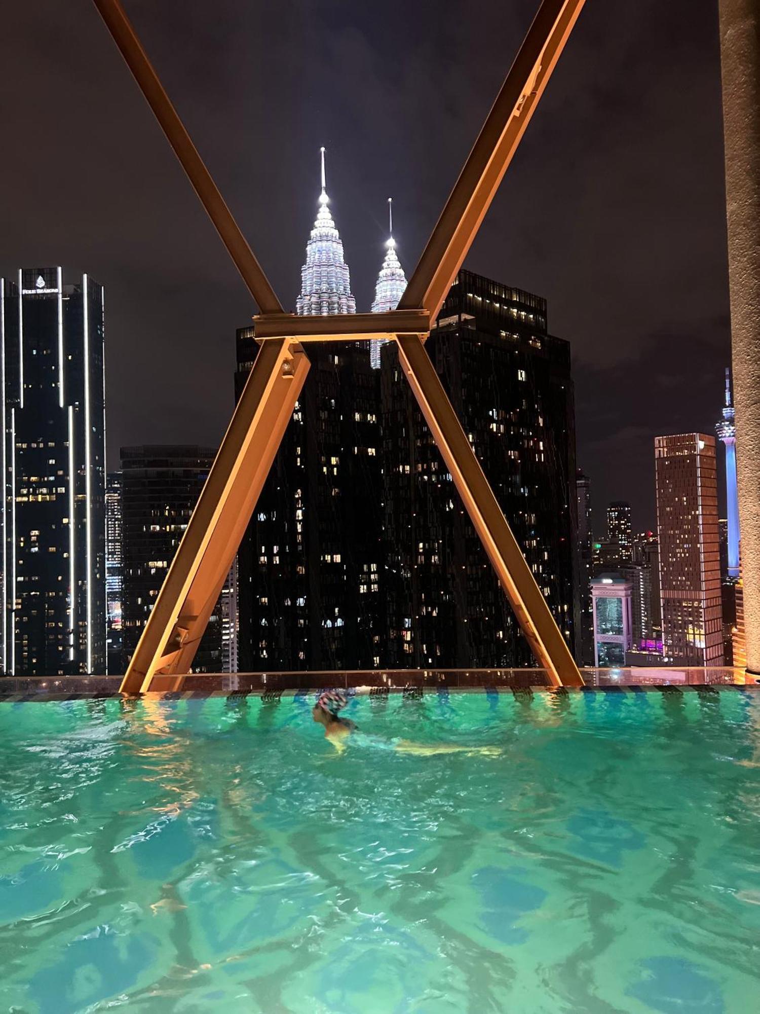 Scarletz Suites Kuala Lumpur By City Center Exterior foto
